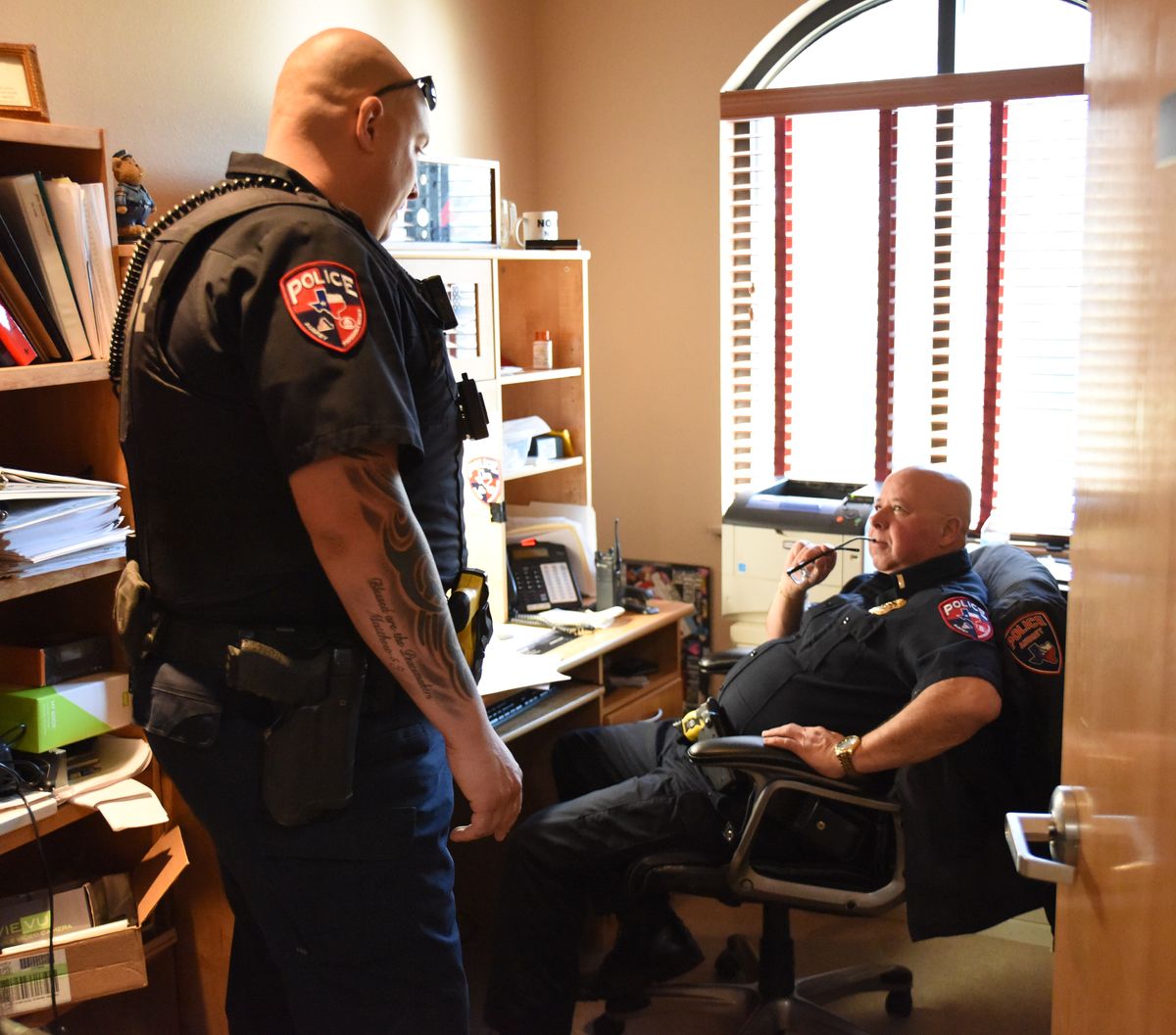 How police supervisors can form bonds with officers
